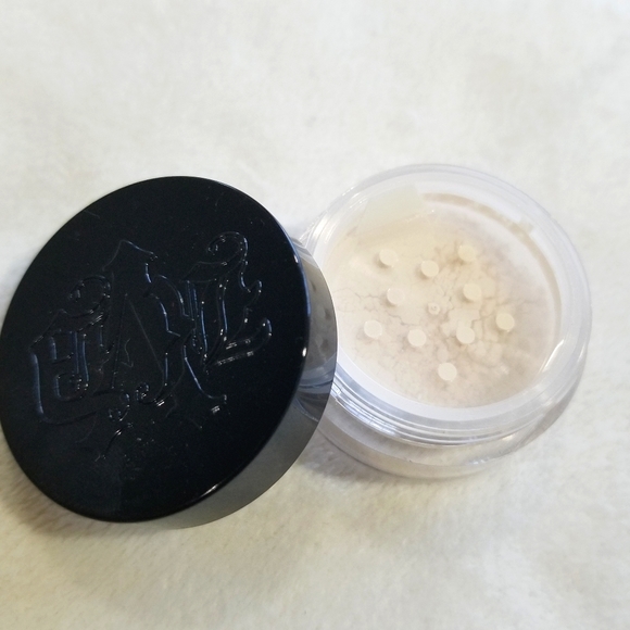 Kat Von D Liquid Lipstick & Setting Powder Bundle - Picture 4 of 5